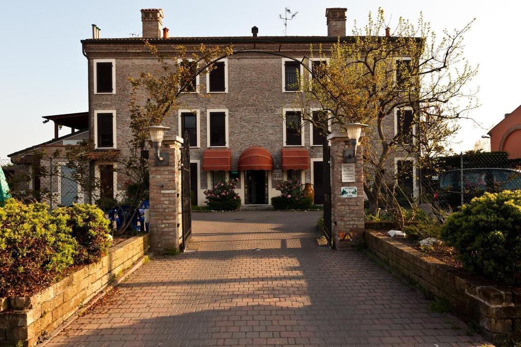 Locanda Del Re Sole Ferrara Kamer foto